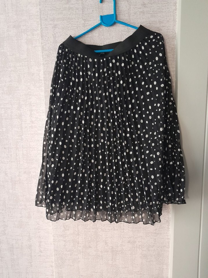 Puantiyeli Siyah Piliseli Midi Etek - Görsel 3