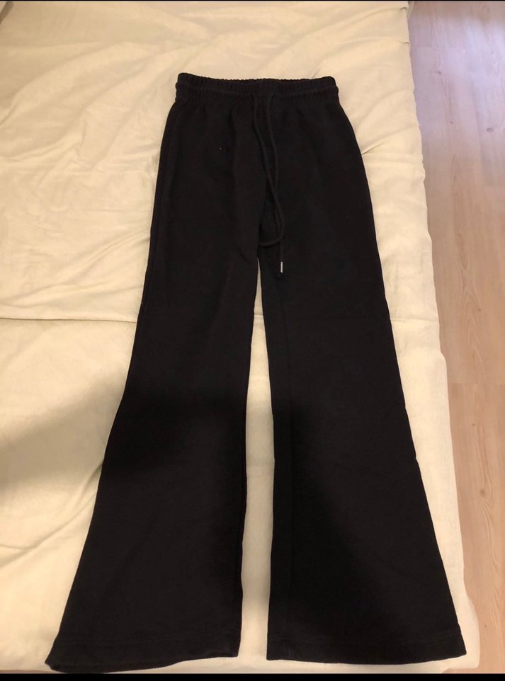 Beyaz V Yaka Kadın Eşofman Takımı - Görsel 4