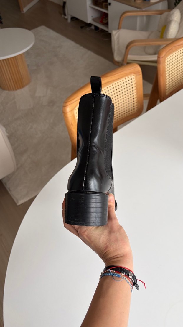 Zara Kadın Siyah Deri Tokalı Topuklu Bot - Görsel 5