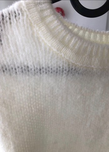Beyaz Rahat Kesim Kadın Yün Kazak - Görsel 4