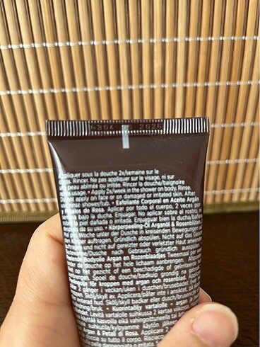 Beden Renk Vücut peelingi