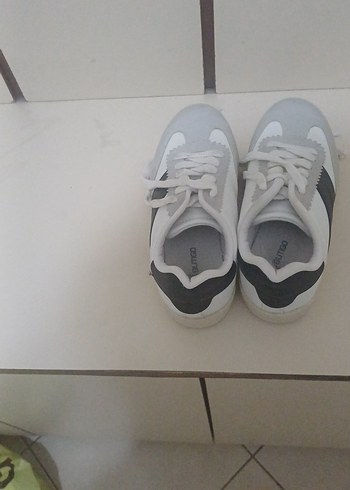 Gri Beyaz cocuk spor ayakkabi - Görsel 3