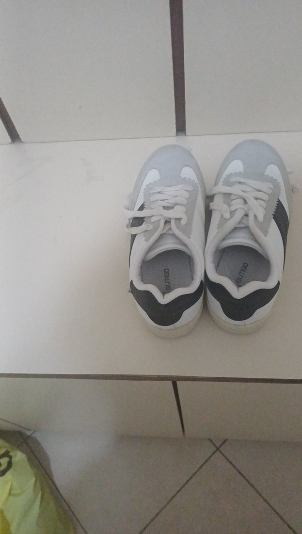 Gri Beyaz cocuk spor ayakkabi - Görsel 3