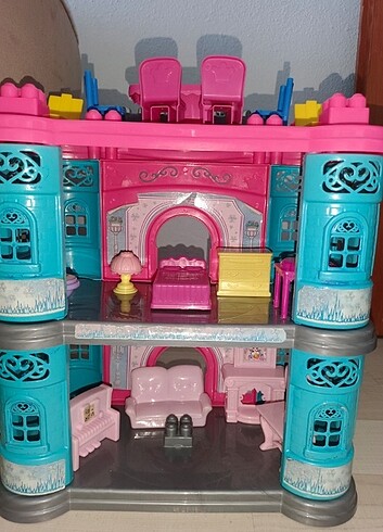 Barbie oyuncak ev
