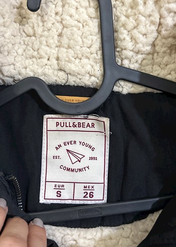 Siyah Düğmeli Kadın Mont - Görsel 2