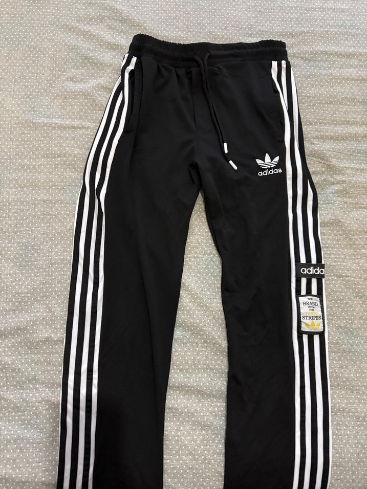 Adidas Siyah Üç Çizgili Eşofman Altı — görsel 2/4