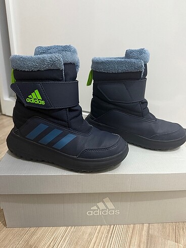 Adidas Adidas çocuk bot