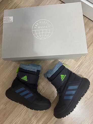Adidas çocuk bot