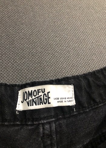 Siyah Nakışlı Kot Şort - Görsel 3