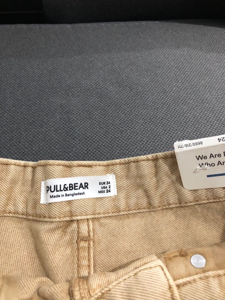 Bej Mini Kadın Denim Şort etiketi üstünde - Görsel 2