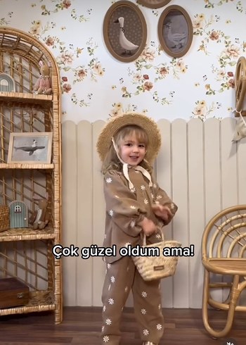 Kız Bebek Nakışlı Bej Takım - Görsel 2