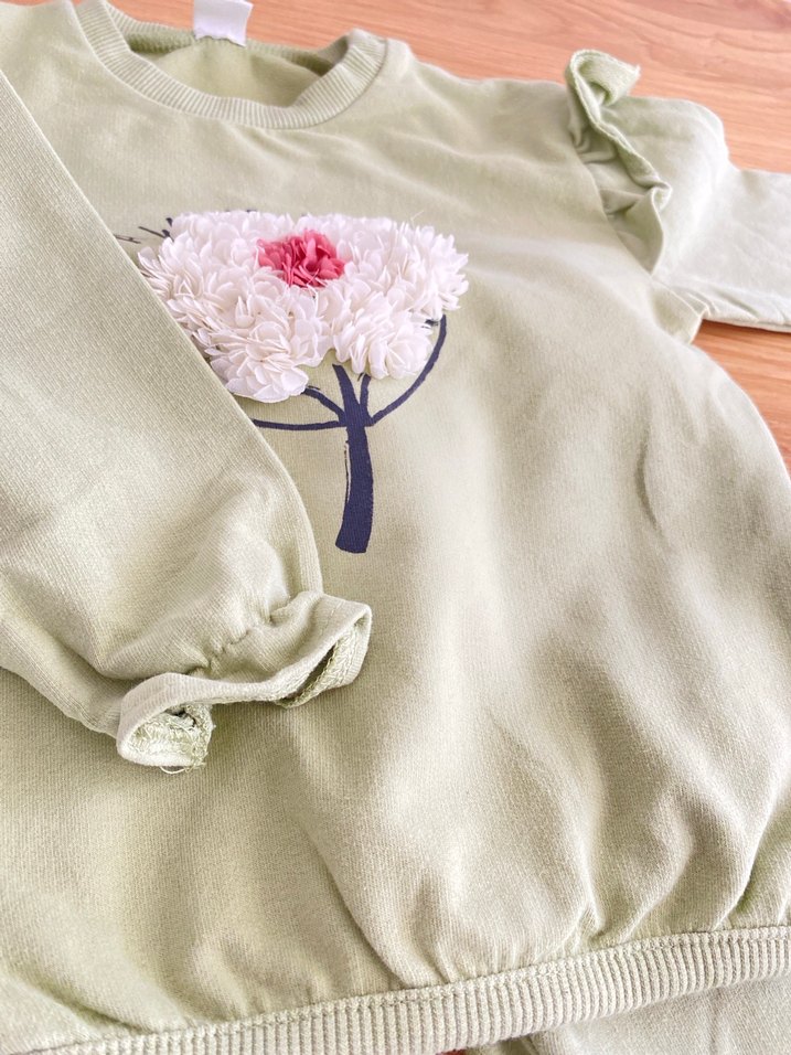 Yeşil Nakışlı Fırfırlı Bebek Kız Takımı - Görsel 3