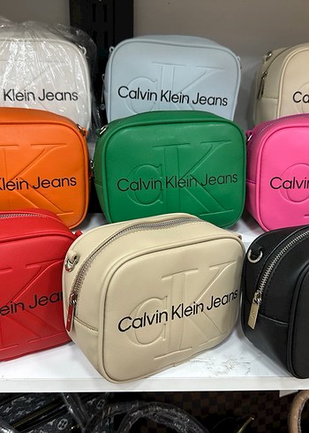 Calvin Klein Pembe Kadın Çapraz Çantası - Görsel 4