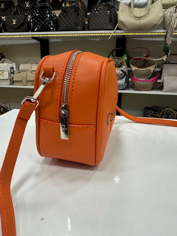 Calvin Klein Turuncu Deri Kadın Çapraz Çanta - Görsel 2