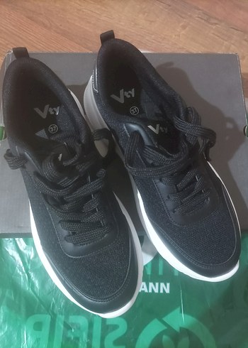 vty orjinal Spor kadinAyakkabı