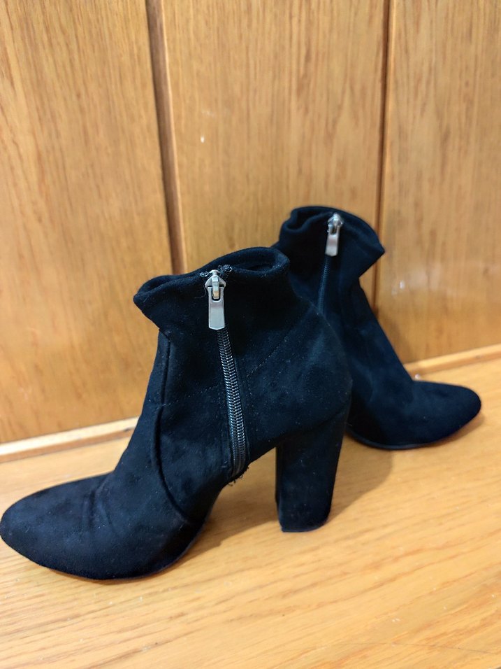 Siyah Süet Topuklu Kadın Bot - Görsel 3