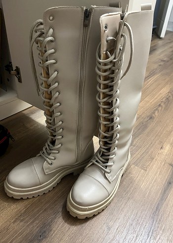 Kadın bej Deri Bağcıklı Diz Boyu Bot - Görsel 4