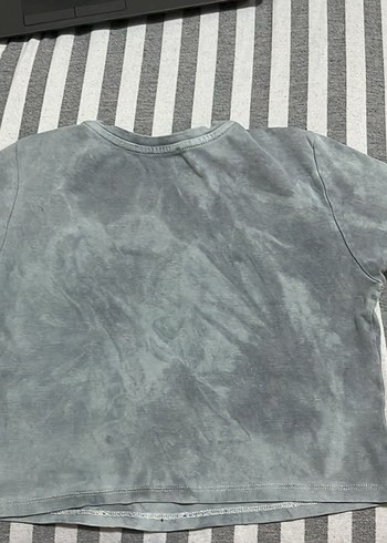 Gri Batik Desenli Kısa Kollu Kadın Tişört - Görsel 2