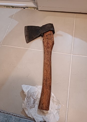 Koyu Kahverengi Ahşap Oyuncak Balta