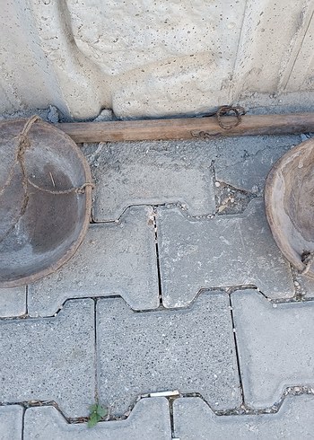 Arçelik Ahşap Kolu ve İki Kase İçeren Terazi