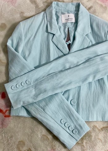 Stradivarius Pastel tonlarda Keten Düğmeli Kısa Blazer Ceket