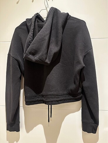Guess Guess- Crop Sweatshirt
