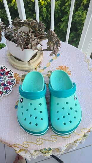 Doktordan temiz 38-39 beden crocs