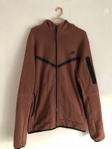 Nike tech kahverengi