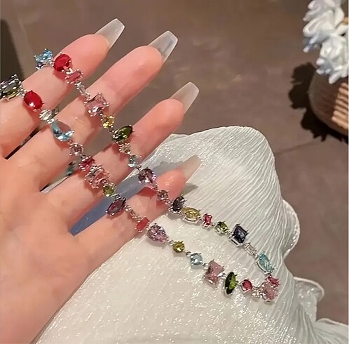  Beden Swarovski model kolye
