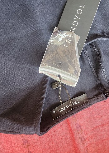 Siyah Pilili Elbise - Görsel 2