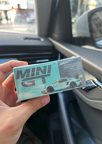 Porsche Mini GT Oyuncak Araba