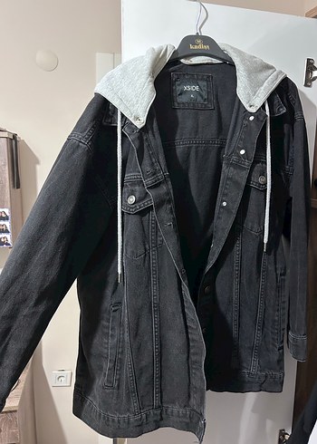 Gri Kapüşonlu Siyah Kadın Denim Ceket