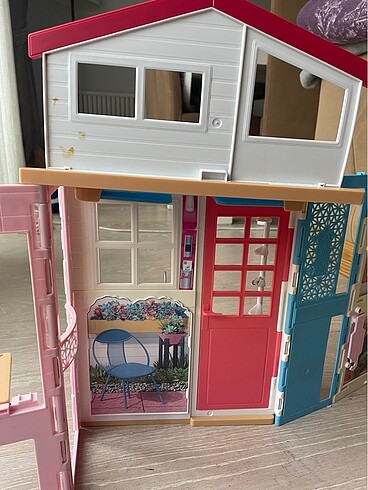  Beden Barbie evi