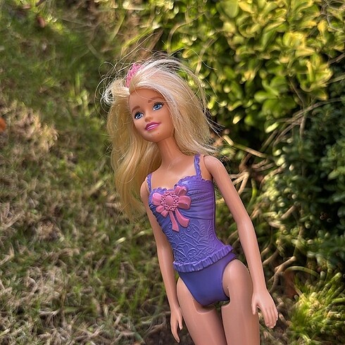 Barbie Barbie yüzücü