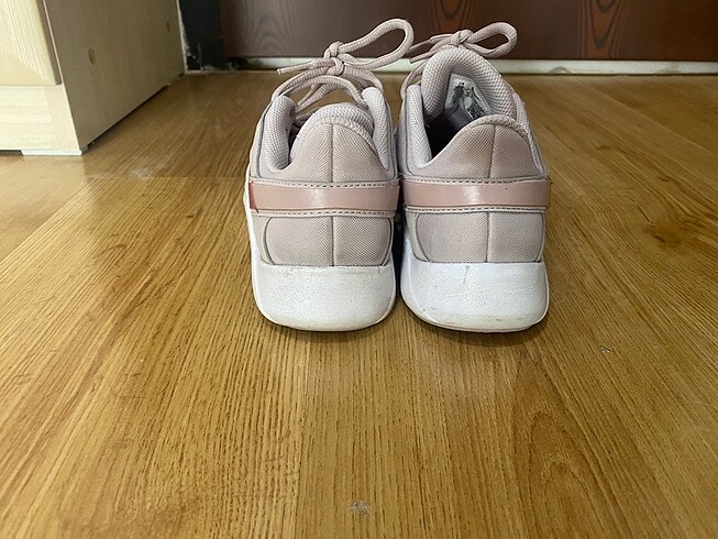 38,5 Beden Nike ayakkabı