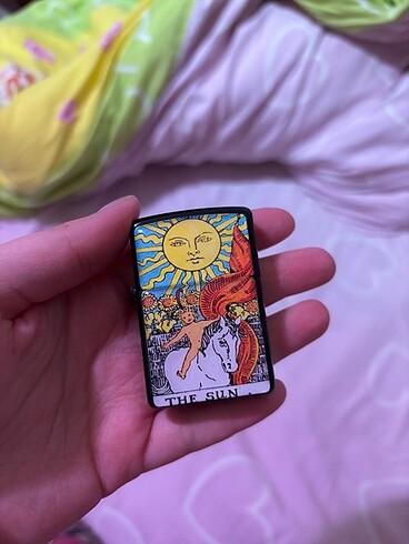Tarot The Sun (Güneş) kartı baskılı çakmak