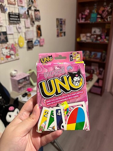 Sanrio Hello Kitty temalı Uno oyun kartları