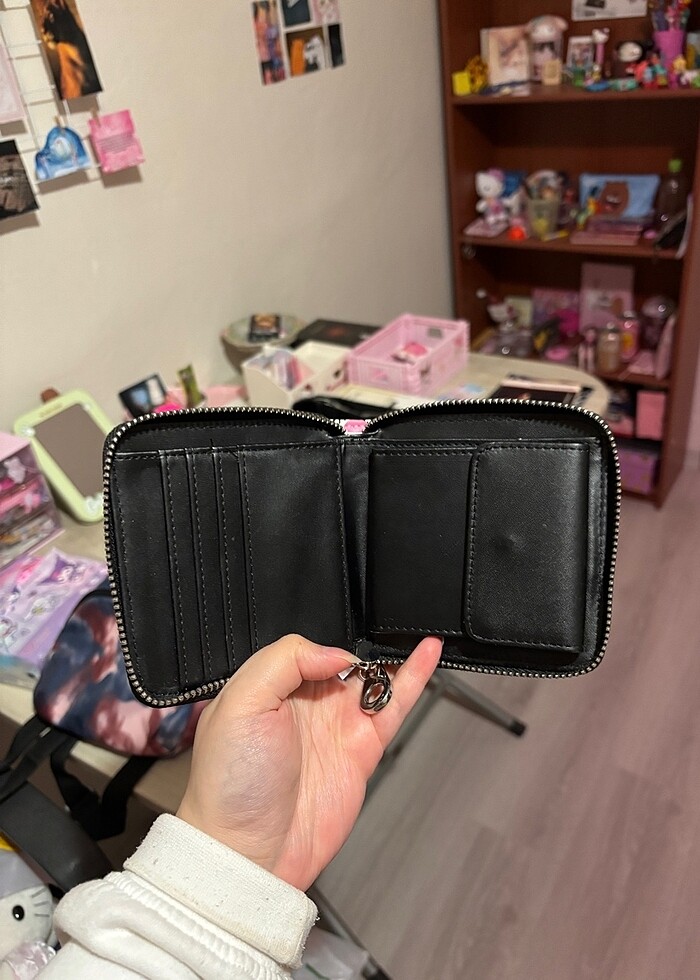 Hello Kitty kart kısımlı cüzdan - Görsel 2