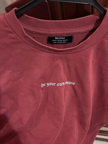 Bershka Bershka Be Your Own Muse sloganlı sweatshirt