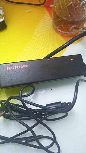 Lenovo orjinal şarz adaptörü. 20v 1.25a