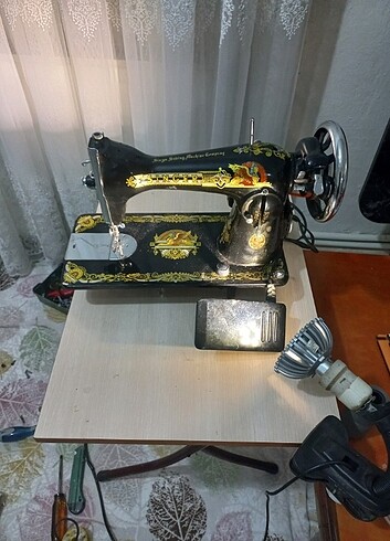 Sınger dikiş makinesi motor ve pedalı takıldı 