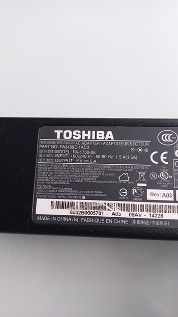 Beden Toshiba şarj adaptörü