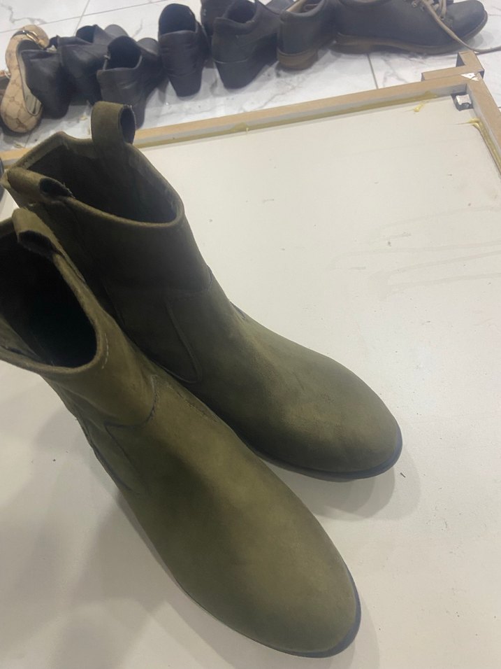 Haki Süet Tokalı Kadın Bot - Görsel 2