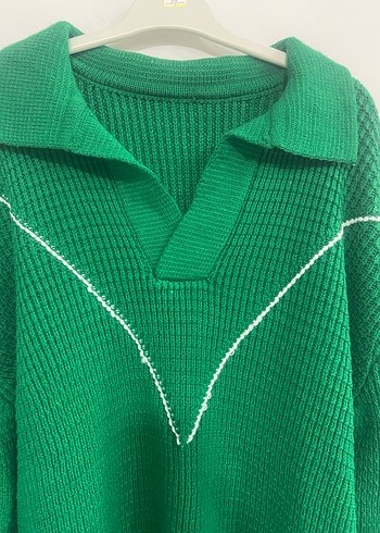 Yeşil V Yakalı Örgü Kadın Kazak - Görsel 2