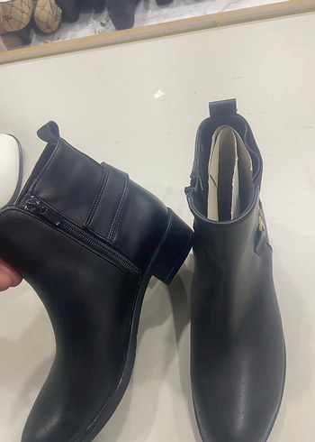 Siyah Kadın Deri Bot - Görsel 5