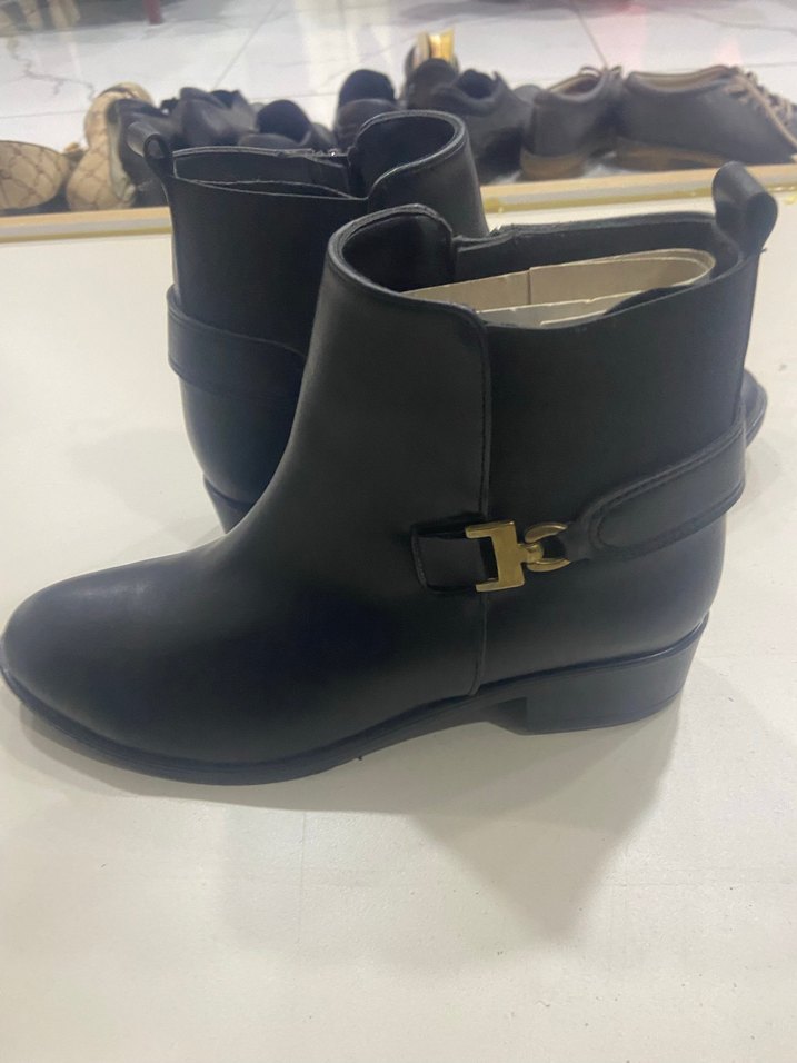 Siyah Kadın Deri Bot - Görsel 3