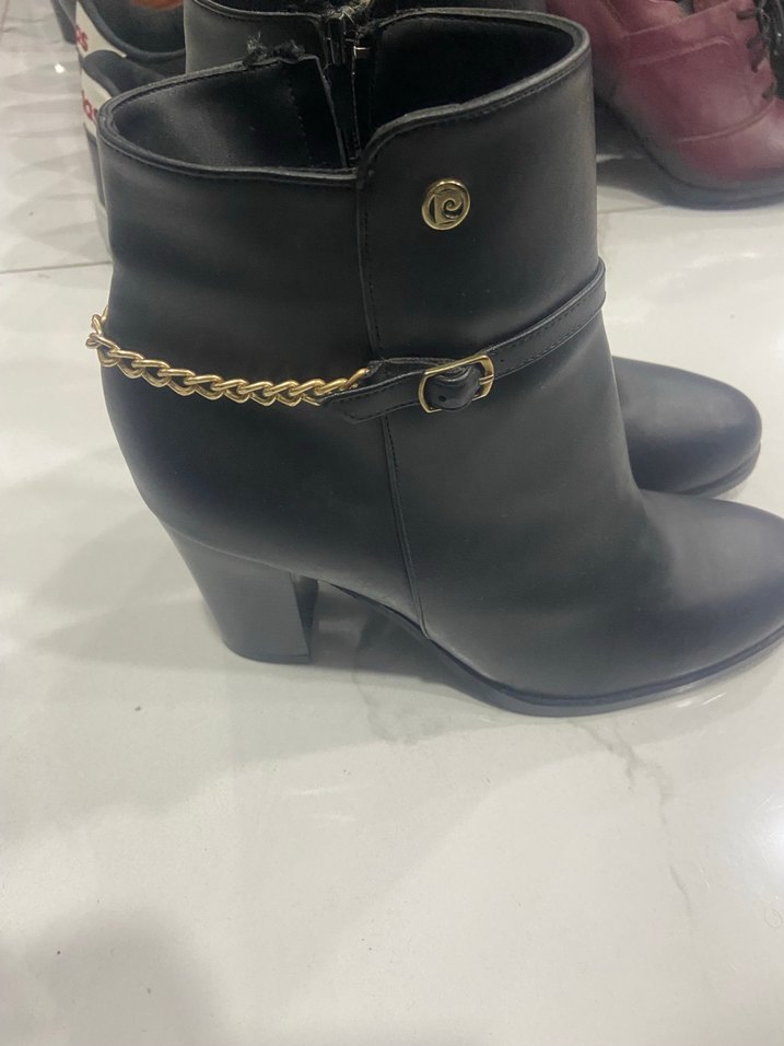 Siyah Deri Topuklu Tokalı Kadın Bot - Görsel 2