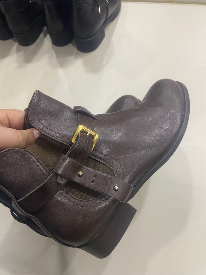 Kahverengi Deri Tokalı Kadın Bot - Görsel 2