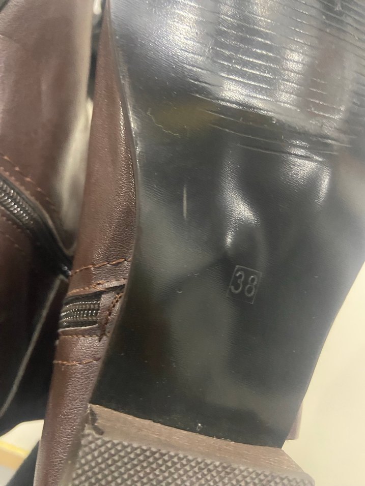 Kahverengi Deri Tokalı Kadın Bot - Görsel 3