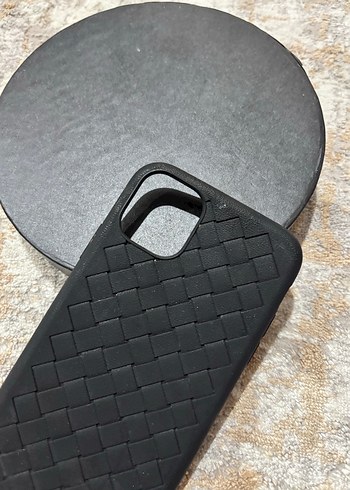 Kemer Detaylı Siyah Telefon Kılıfı - Görsel 3